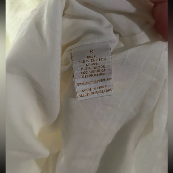 White Dress - Picture 4 of 4